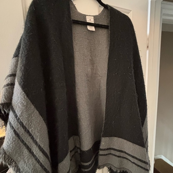 Woolrich Jackets & Blazers - Woolrich Black and Gray Open Front Poncho Coat